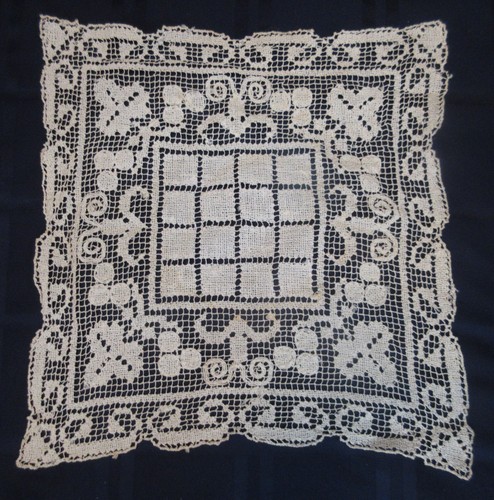 Vtg bobbin lace - bobbin,