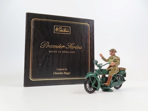 Britains 8921 officer - britains,