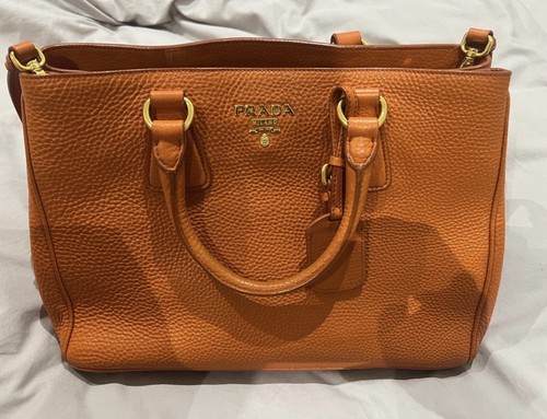 Prada daino shoulder - shoulder, large