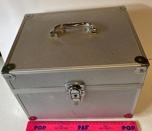 Aluminium make carry - up, case