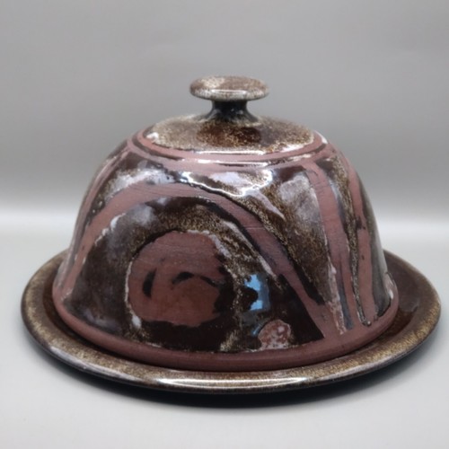 Vintage woburn pottery - woburn, cheese