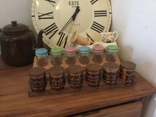 Hornsea teak spice rack
