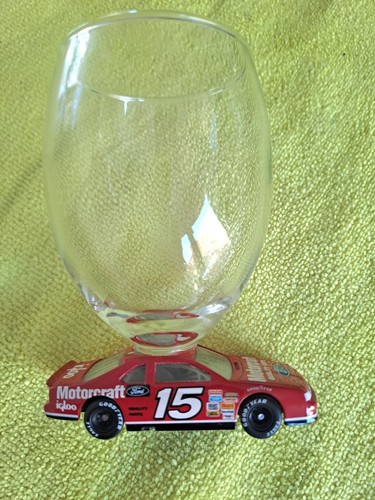 Nascar diecast motorcraft - 1.43,