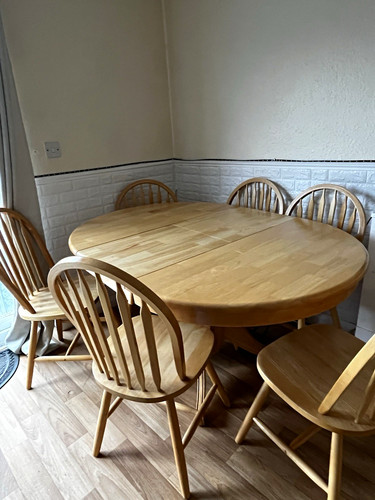 Light wood oval extending - light,