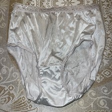HANES Size 6/M White Shiny