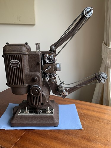 16mm movie projector ampro - 16mm,