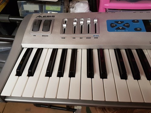 Alesis quadrasynth 61 - qs, 6.2