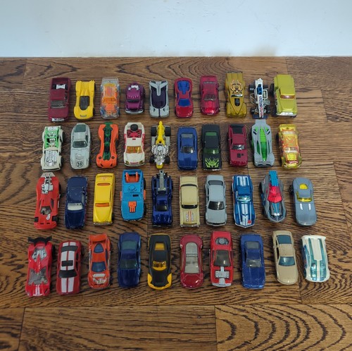 Hot wheels job lot - wheels,