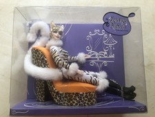 Lounge Kitties Barbie Cat