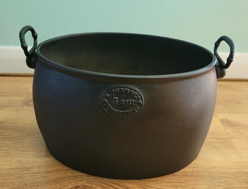 Cast iron cooking pot pan - cooking, e