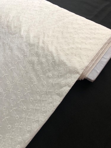 Meter ivory embroidered 100 - 1, 100%