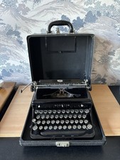 Vintage 1930s Royal Typewriter