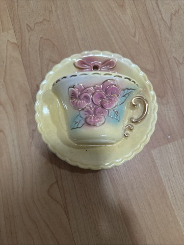 Vintage hull pottery - usa, 80