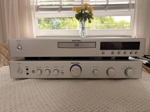 Rotel compact disc - disc, player