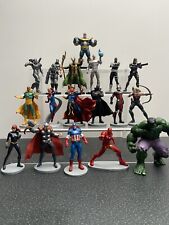 Disney Store Marvel Avengers Playset 18 Piece, Comic Series 3.75” Toy Figures