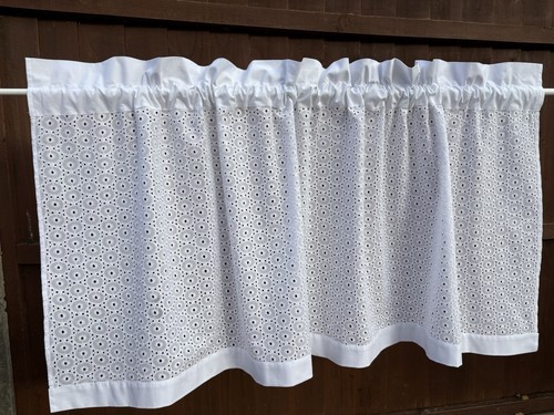Handmade white batiste café - handmade,
