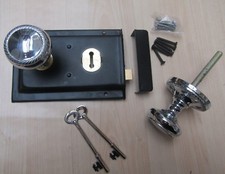 TRADITIONAL CLASSIC RETRO