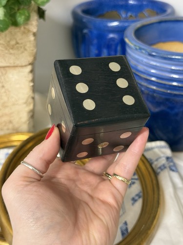 Vintage dice box wooden - vintage,