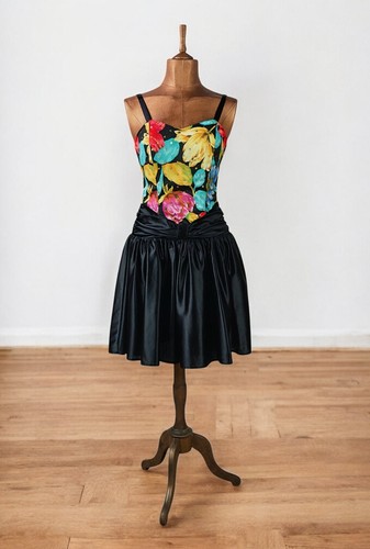 Vintage 80s prom - vintage,