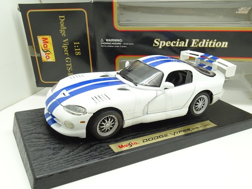 Maisto dodge viper gts - maisto, 1/18