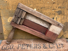 OLD WEATHERED WOODEN RED/WHITE