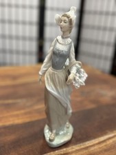 Lladro Figurine Dutch Girl