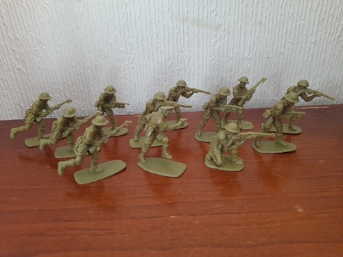 Vintage plastic army - army, men