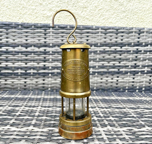 Vintage antique style aberamon - style,
