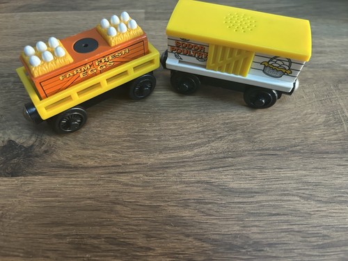 Thomas wooden railway chicken - wooden,