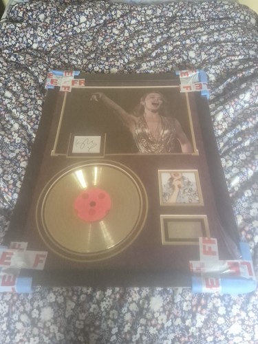 Bargain kylie minogue signed - kylie,