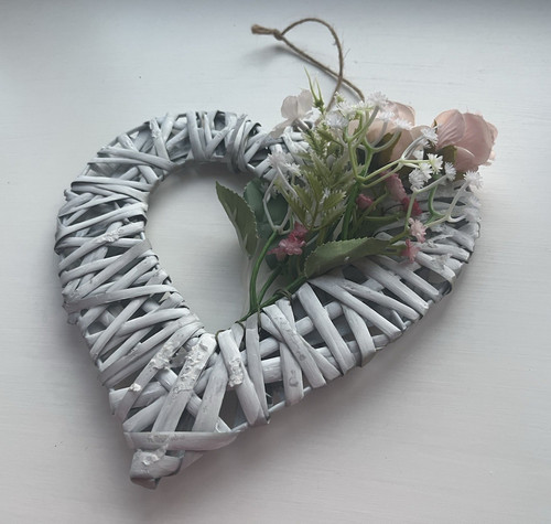 Bulk buy white wicker - 30,