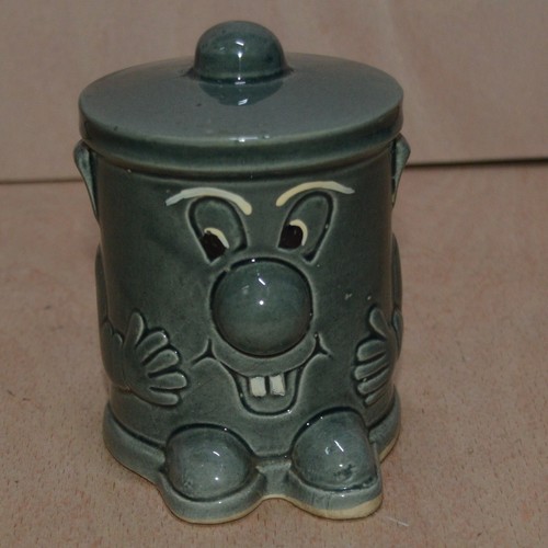 Dusty bin 1980s retro 1 - dusty,