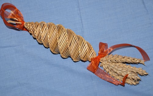 Corn dolly rustic - corn,