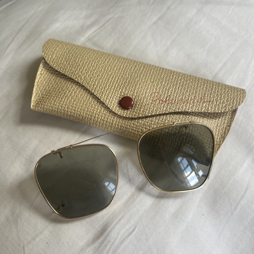 Vintage 1950s polaroid clip - 1950s, on
