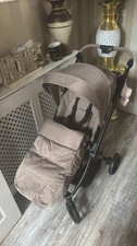 Venicci Vero compact pushchair with cosy apron and Rain Cover In Sand BNIB