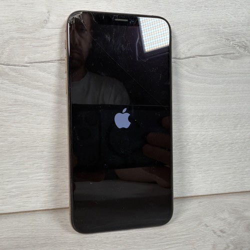 Apple iphone red 64gb - iphone, xr