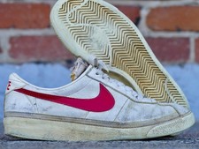 Vintage Nike Bruin Sz 9