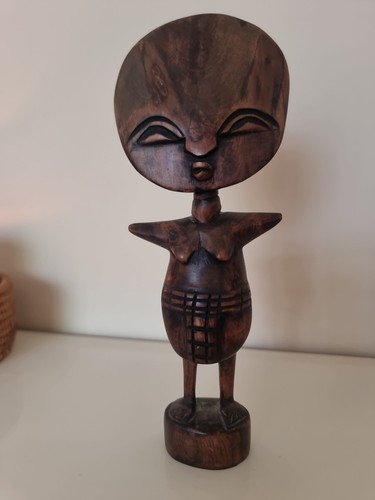 Vintage wooden african - 8",