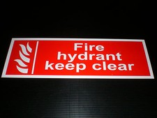 FIRE HYDRANT KEEP CLEAR sign