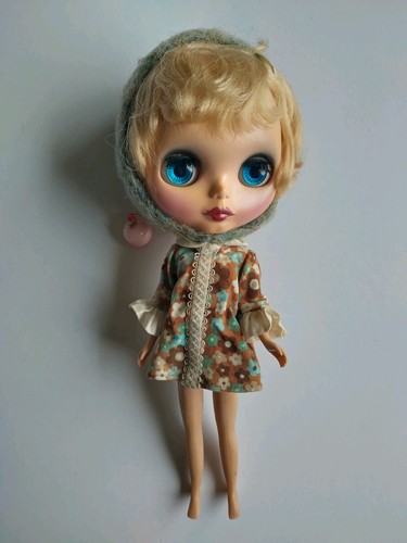 Customised blythe doll - blythe, simply