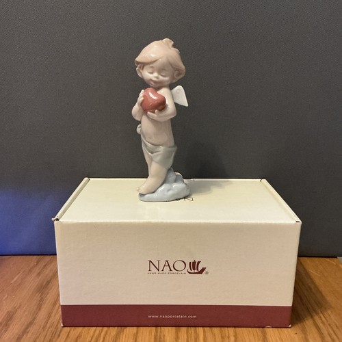 Nao little heart love - little,