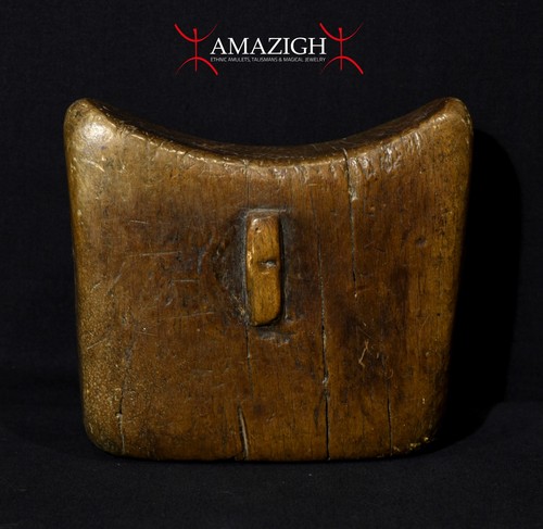 Old fine gurage headrest - old,