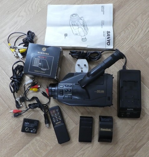 Sanyo 8mm camcorder d9p - 8mm, vm-d9p