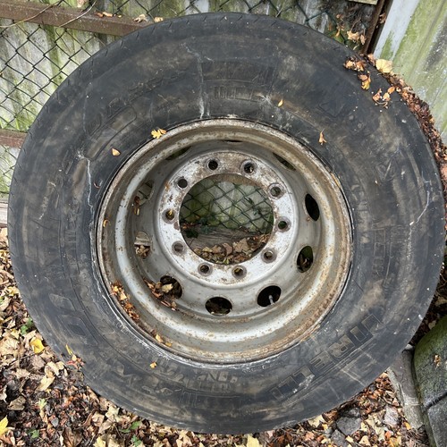 295 pirelli steer tyre - 80, 22.5