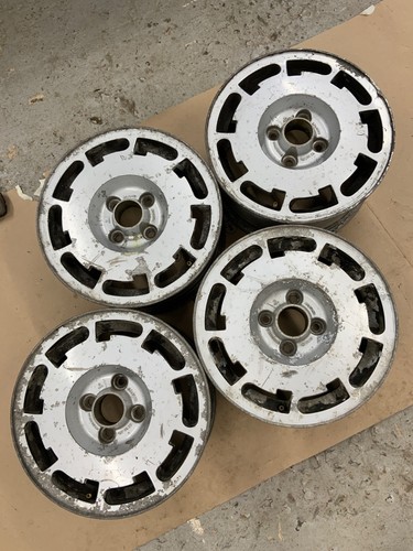 Pirelli slots need - x4,