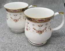 Pair of Queens Old England