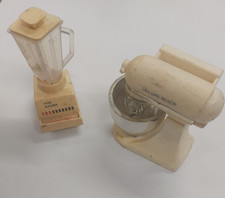 Vintage Dolls House Kitchen