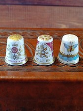 3 Vintage Religous Thimbles -Westminster Abbey & Spode / Pope John Paul II (557)