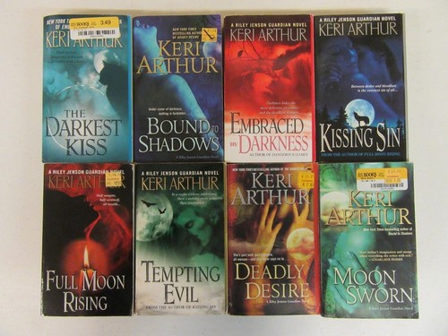 Big lot keri arthur - lot, (8)