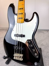 Squier Classic Vibe 70s Jazz
